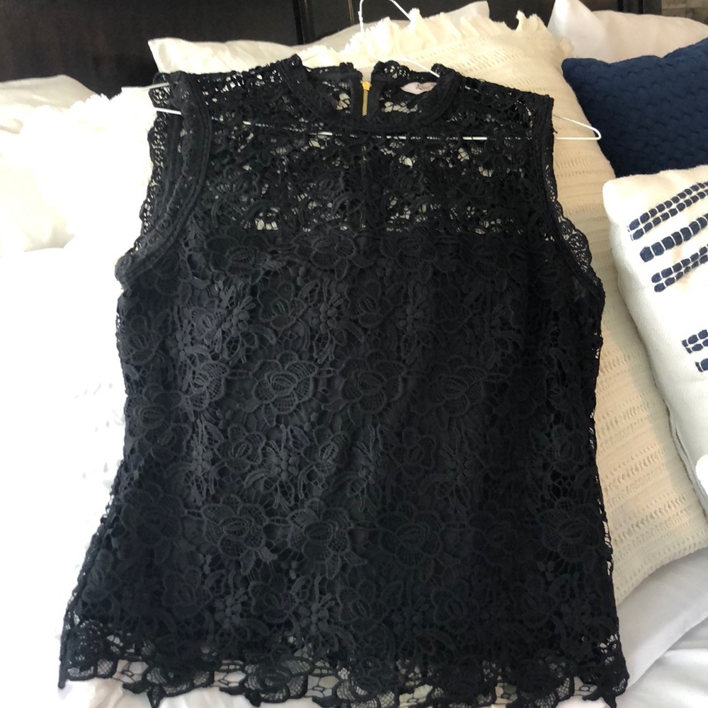 Nanette Lenore black lace sleeveless blouse, L